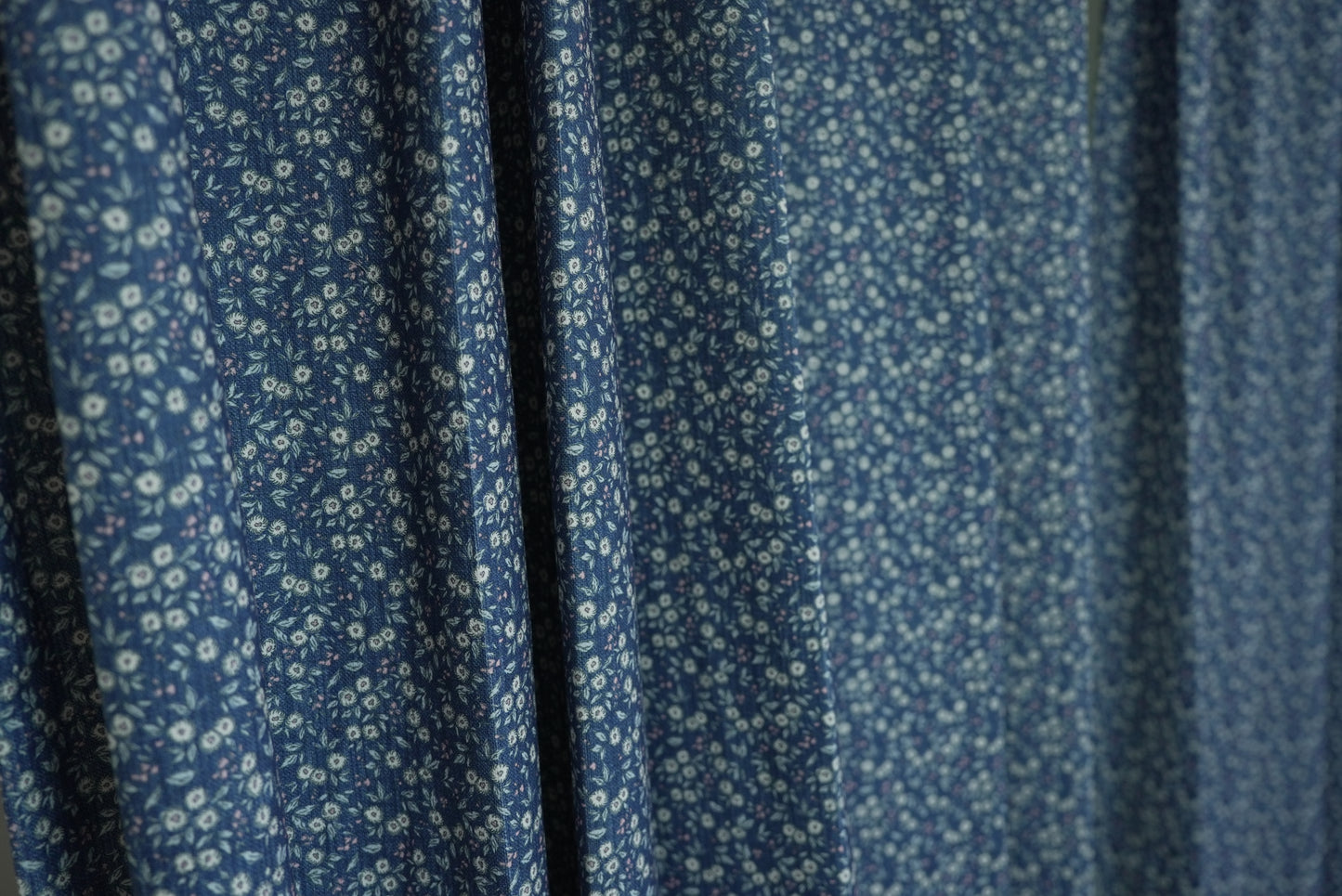 Navy Blue Floral Curtains - Timeless Botanical Print Drapes for Traditional Decor